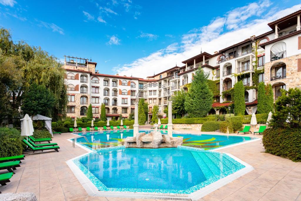 Esteban Vip Residence Club