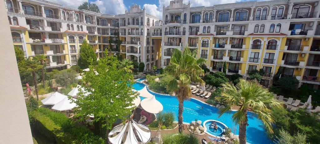 Magnolia Residence Garden