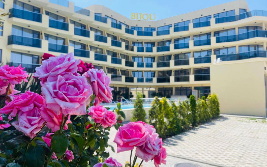 Двухкомнатная квартира на первой линии с мебелью — комплекс «Bijou», Равда ID: 93694