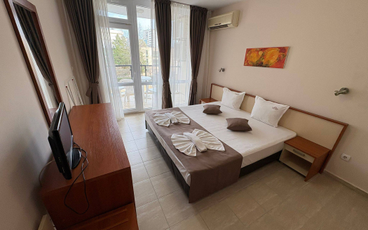 Трёхкомнатная квартира — Карлово, Солнечный берег ID: 92210