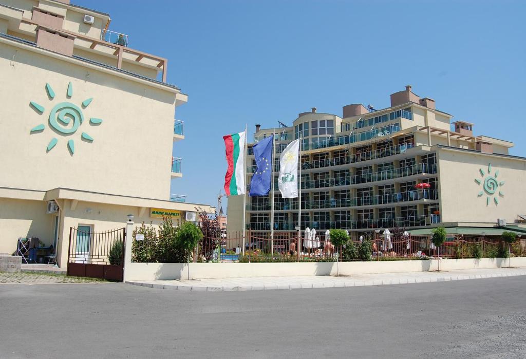 Julia Family Apartments