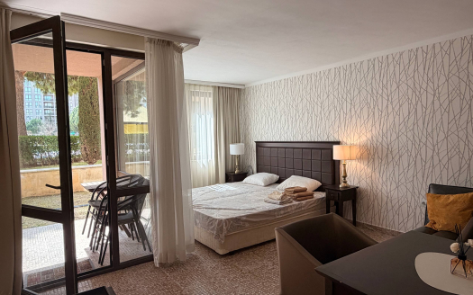 Студия с двориком на первой линии — комплекс «Barceló Royal Beach», Солнечный берег ID: 90952