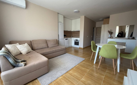 Трёхкомнатная квартира с выходом на лужайку — комплекс «Sky Dreams», Святой Влас ID: 92027