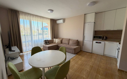 Трёхкомнатная квартира с выходом на лужайку — комплекс «Sky Dreams», Святой Влас ID: 92027