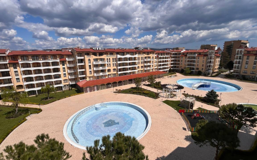 Двухкомнатная квартира с видом на бассейн — комплекс «Royal Sun», Солнечный берег ID: 92807