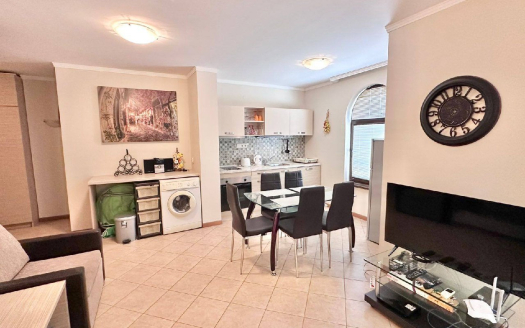 Трёхкомнатная квартира с двумя санузлами — комплекс «Royal Sun», Солнечный берег ID: 93389