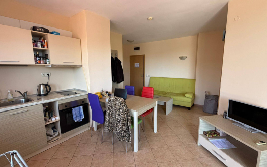 Трёхкомнатная квартира с видом на бассейн — комплекс «Royal Sun», Солнечный берег ID: 93370