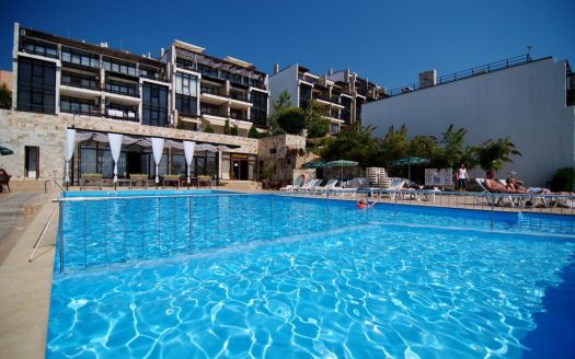 Трёхкомнатная квартира с двориком и видом на море — комплекс «Dolce Vita 1», Святой Влас ID: 90436