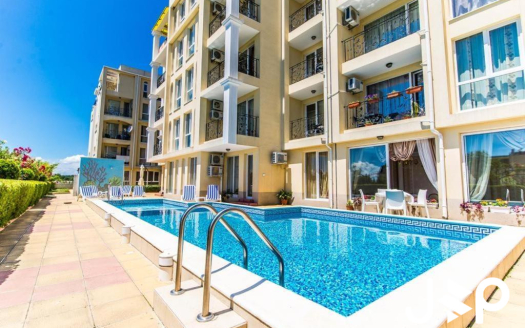 Двухкомнатная квартира (статус коммерции) — комплекс «Golden Eye Residence», Святой Влас ID: 91560