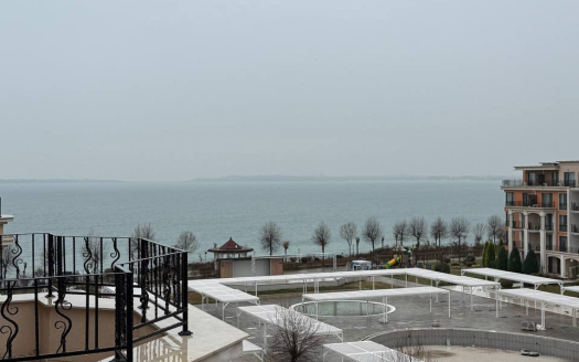 Двухкомнатная квартира с боковым видом на море — комплекс «Premier Fort Beach», Святой Влас ID: 98667