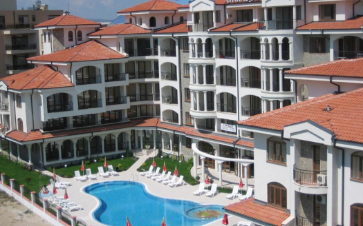 Двухкомнатная квартира с бассейном в Shato Del Mar ID: 48901