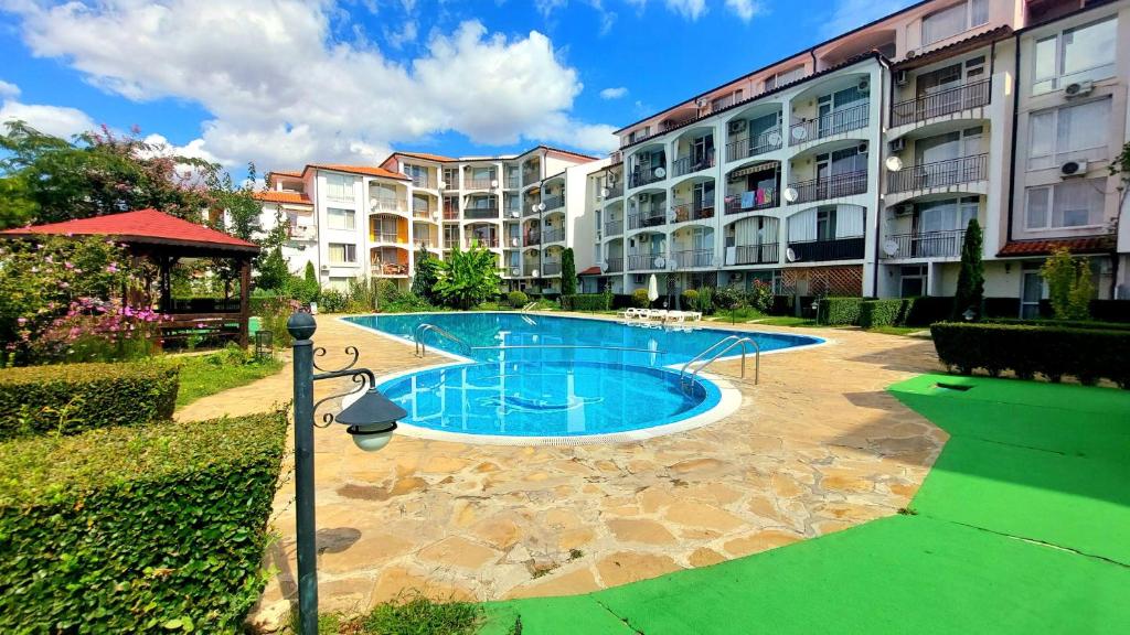 Двухкомнатная квартира &mdash; комплекс Rutland Beach, Равда ID: 96978 - фото 1