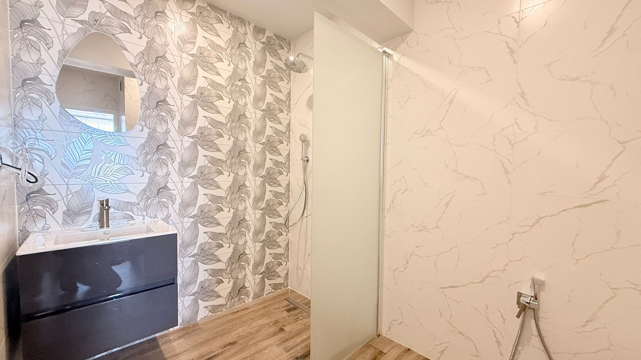 Четырехкомнатная квартира на первой линии в комплексе Oasis, Равда ID: 101011 - фото 20
