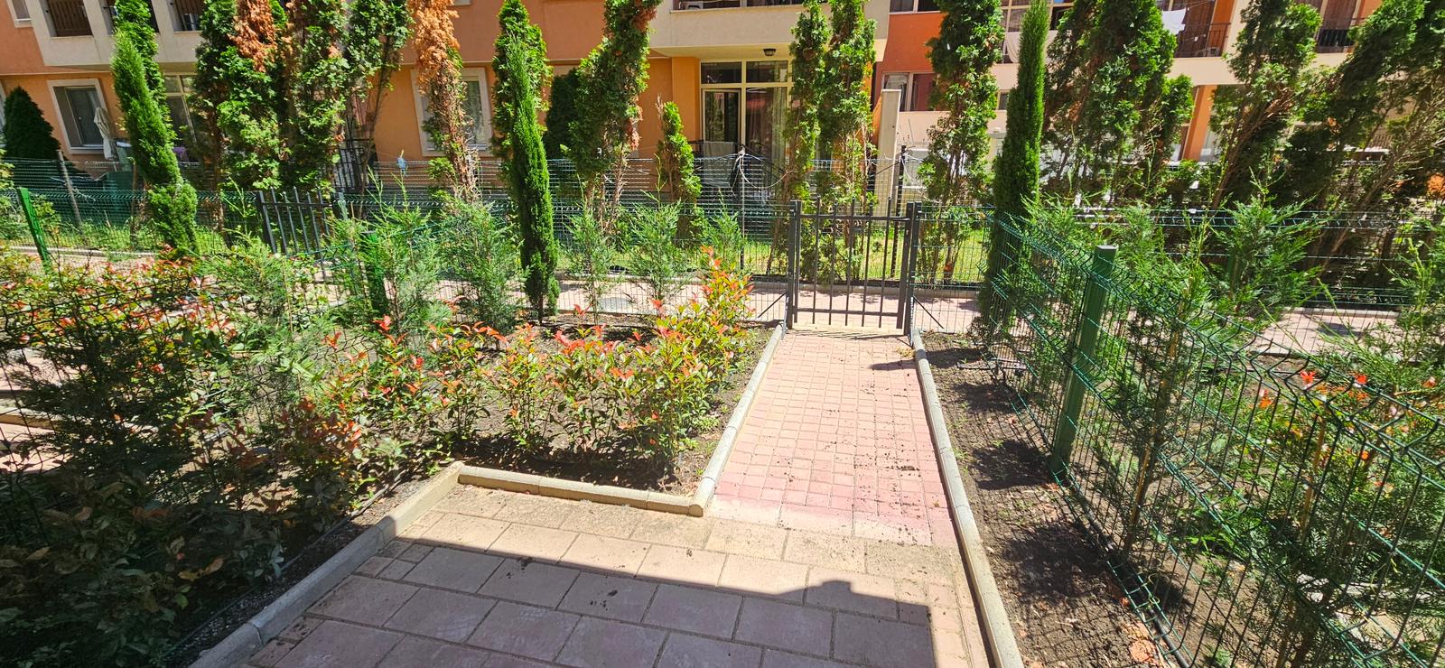 Студия со своим двориком в комплексе Sunny View Central, Солнечный Берег ID: 101883 - фото 4 Студия со своим двориком в комплексе Sunny View Central, Солнечный Берег ID: 101883 - фото 4