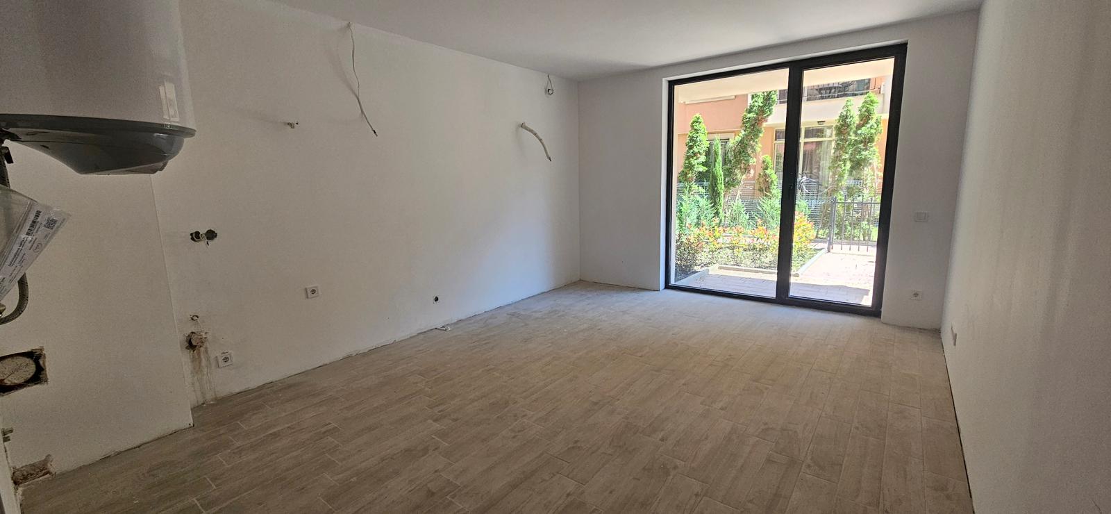 Студия со своим двориком в комплексе Sunny View Central, Солнечный Берег ID: 101883 - фото 9 Студия со своим двориком в комплексе Sunny View Central, Солнечный Берег ID: 101883 - фото 9