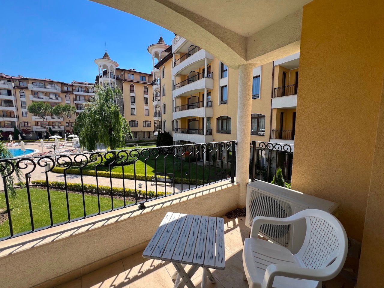 Двухкомнатная квартира с видом на бассейн в комплексе Royal Sun, Солнечный Берег ID: 101931 - фото 11 Двухкомнатная квартира с видом на бассейн в комплексе Royal Sun, Солнечный Берег ID: 101931 - фото 11