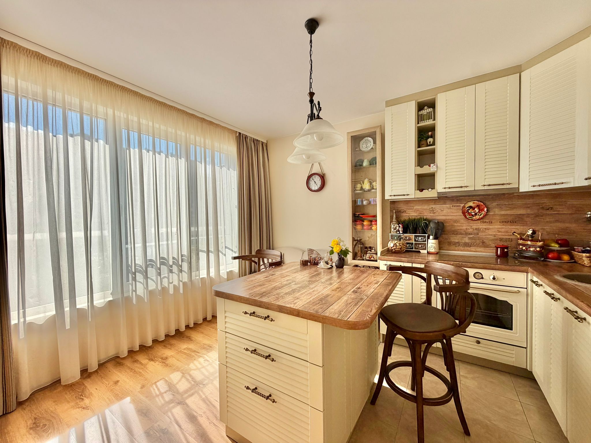 Двухкомнатная квартира с качественным ремонтом в комплексе Elitonia Gardens, Равда ID: 102773 - фото 5 Двухкомнатная квартира с качественным ремонтом в комплексе Elitonia Gardens, Равда ID: 102773 - фото 5