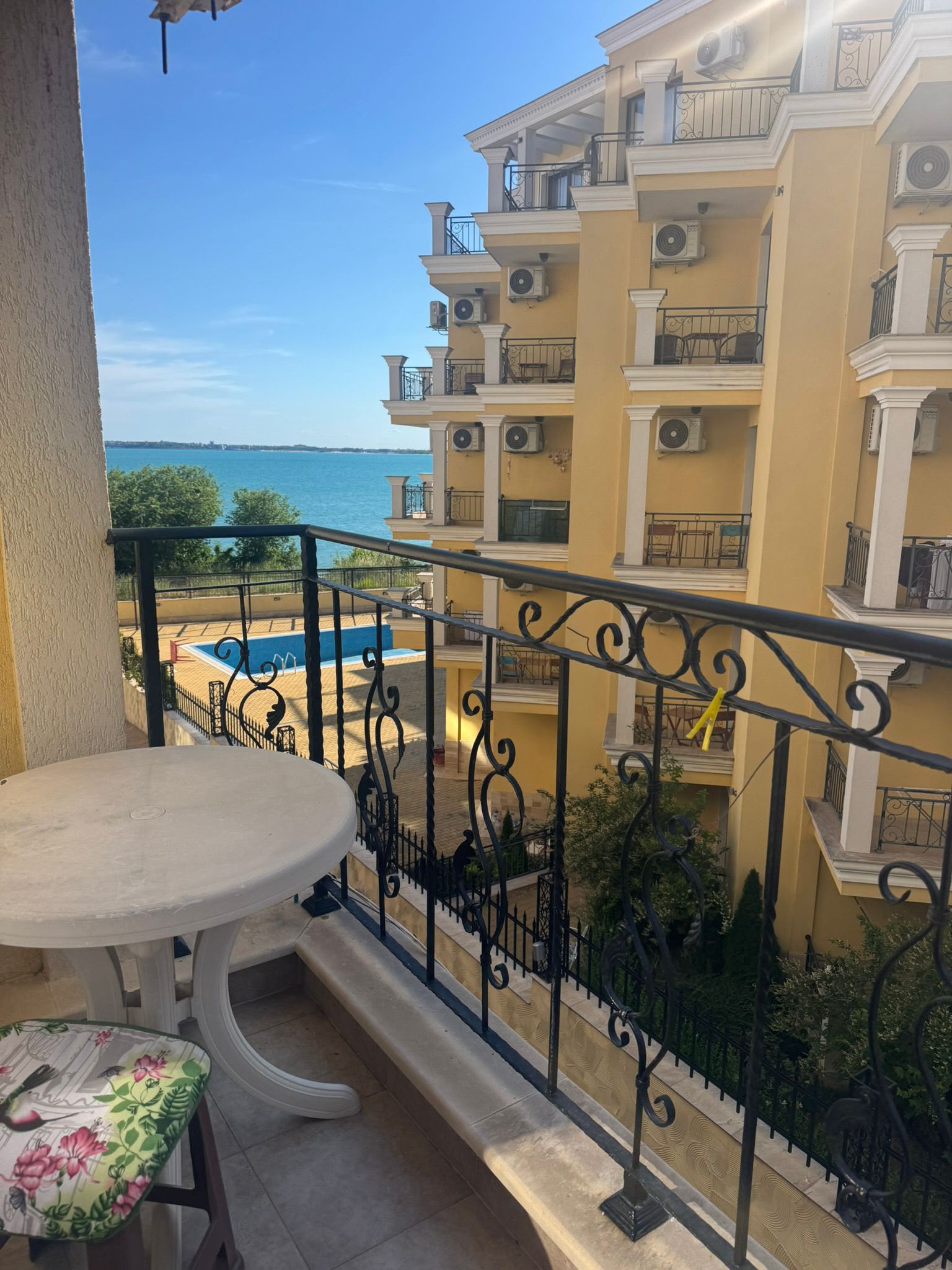Двухкомнатная квартира с видом на море в комплексе Royal Bay, Святой Влас ID: 103067 - фото 5