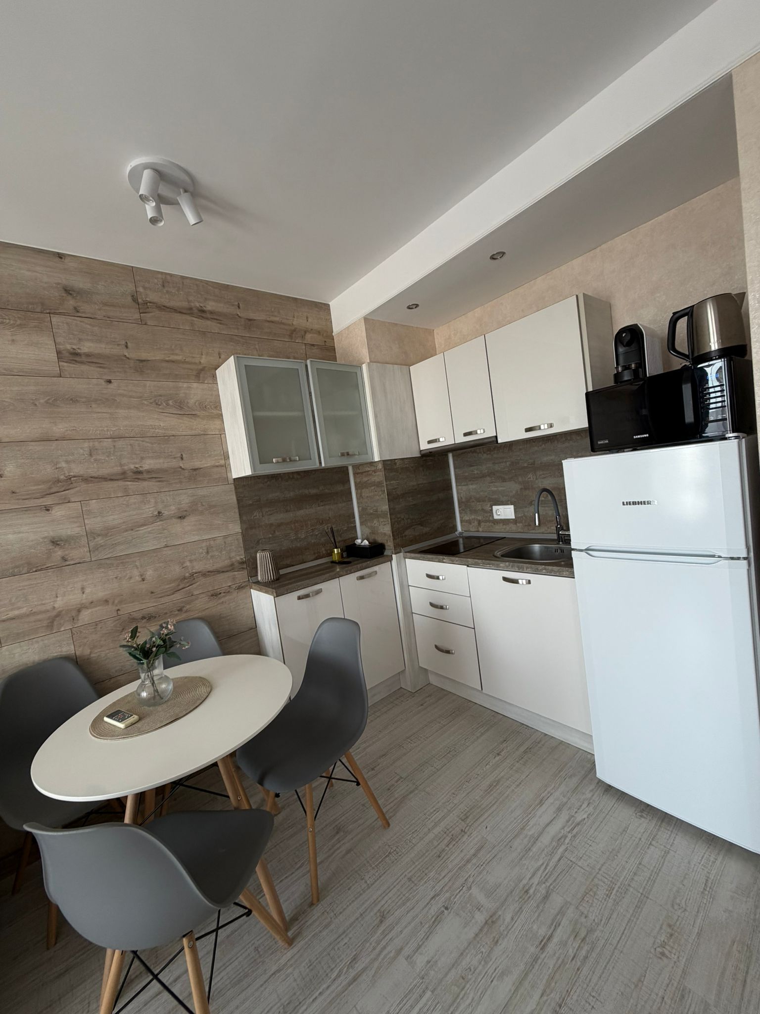Двухкомнатная квартира с современным ремонтом в комплексе Harmony Suites Monte Carlo, Солнечный Берег ID: 103648 - фото 3