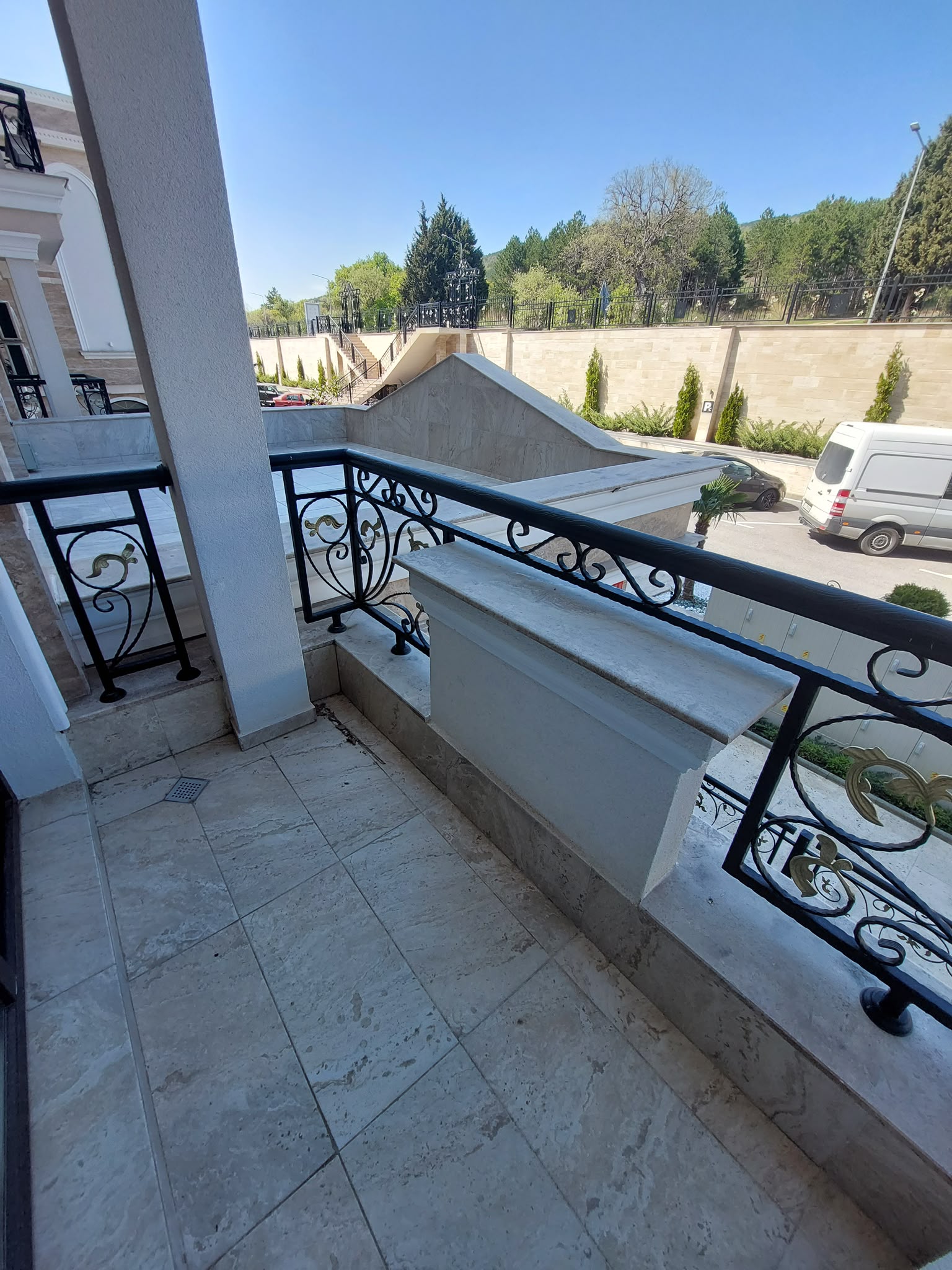 Студия с видом на горы на первой линии в комплексе Onyx Beach Residence, Святой Влас ID: 103678 - фото 3