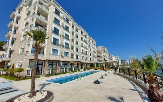 Студия с видом на горы на первой линии в комплексе Onyx Beach Residence, Святой Влас ID: 103678