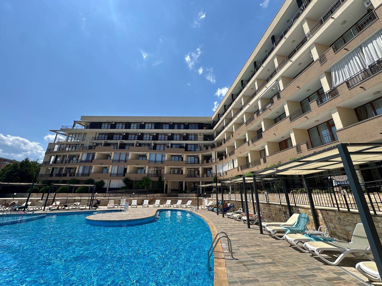Двухкомнатная квартира с видом на море и горы в комплексе Luxor, Святой Влас ID: 105385 - фото 2
