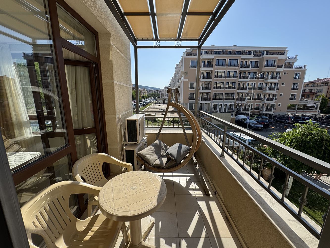 Двухкомнатная квартира с полной меблировкой и видом на горы в комплексе Sorrento Sole Mare, Святой Влас ID: 106752 - фото 3