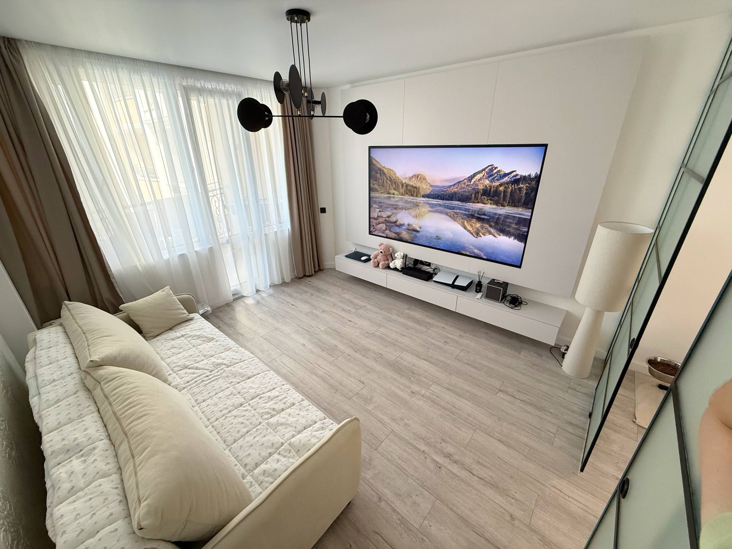 Трехкомнатный апартамент с дизайнерским ремонтом в комплексе Flora Beach Resort, Поморие ID: 106777 - фото 5