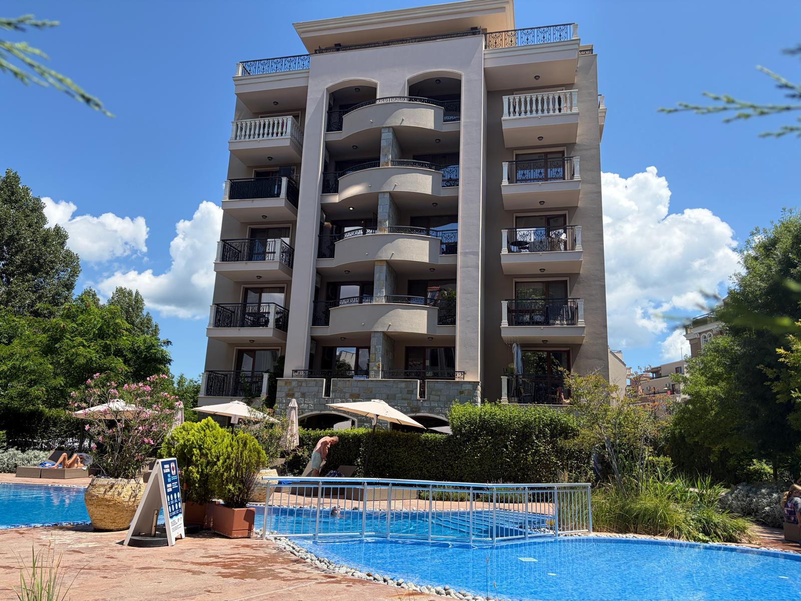 Двухкомнатная квартира с уютным двориком в комплексе Cascadas Family Resort (блок 2,1), Солнечный Берег ID: 105602 - фото 1