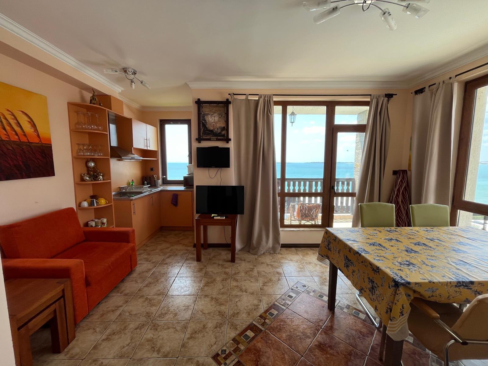 Трехкомнатная квартира  с прекрасной морской панорамой в комплексе Tryavna Beach, Святой Влас ID: 106568 - фото 1