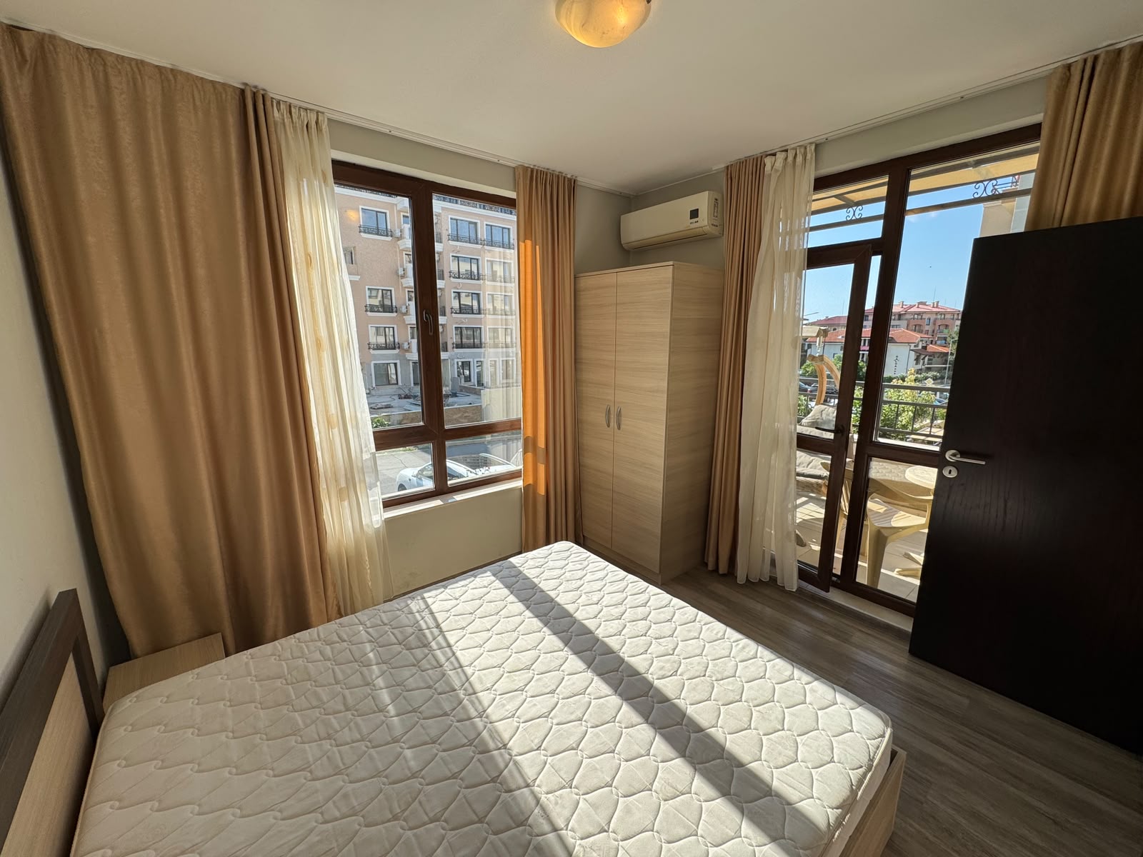 Двухкомнатная квартира с полной меблировкой и видом на горы в комплексе Sorrento Sole Mare, Святой Влас ID: 106752 - фото 4