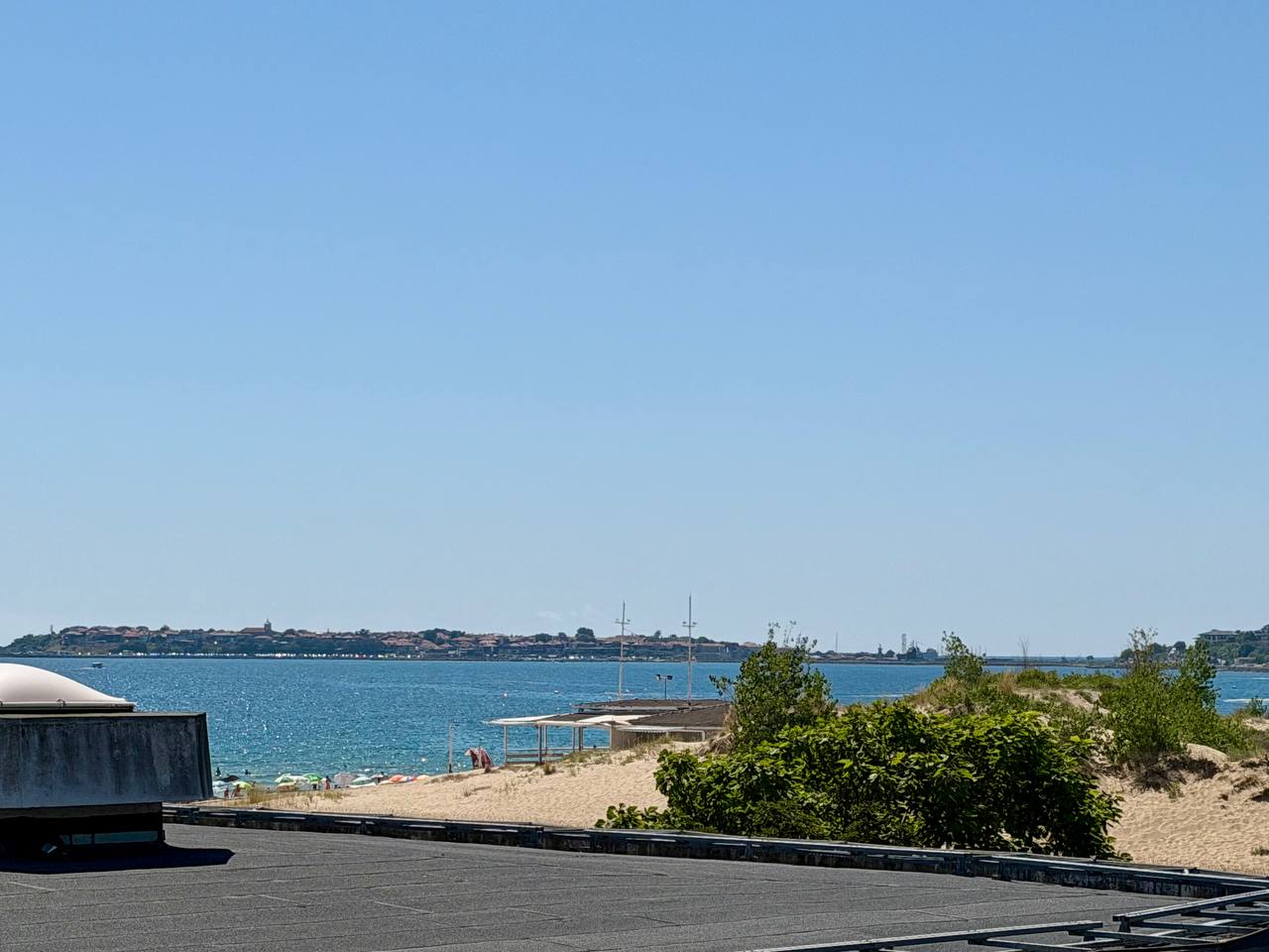 Прекрасная двухкомнатная квартира на первой линии моря в комплексе Dune Residence, Солнечный Берег ID: 106837 - фото 10