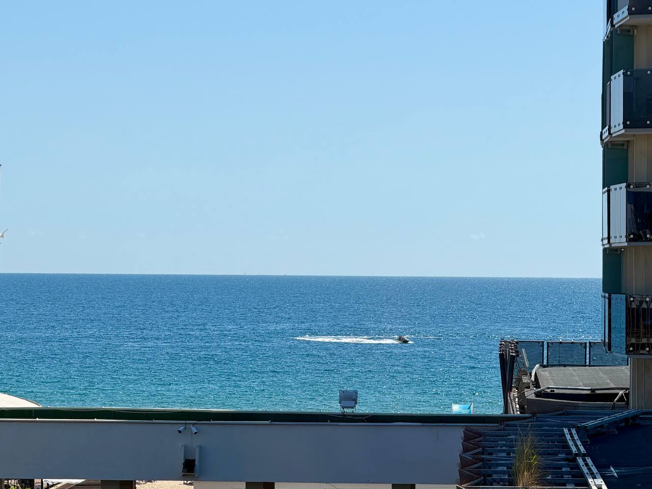 Прекрасная двухкомнатная квартира на первой линии моря в комплексе Dune Residence, Солнечный Берег ID: 106837 - фото 19