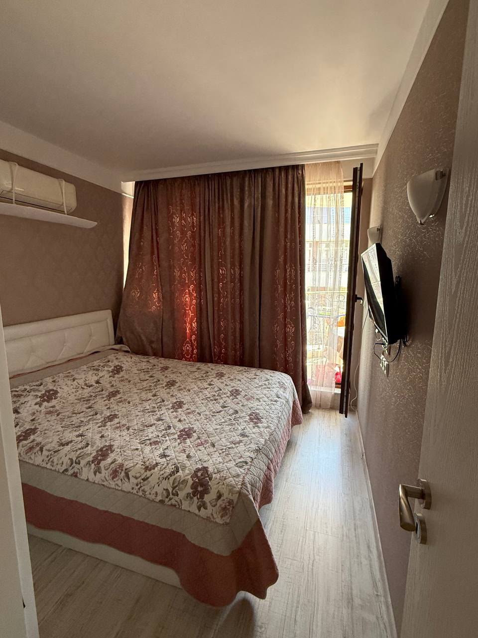 Трехкомнатный апартамент с южной ориентацией в комплексе Harmony Suites Monte Carlo, Солнечный Берег ID: 106957 - фото 5
