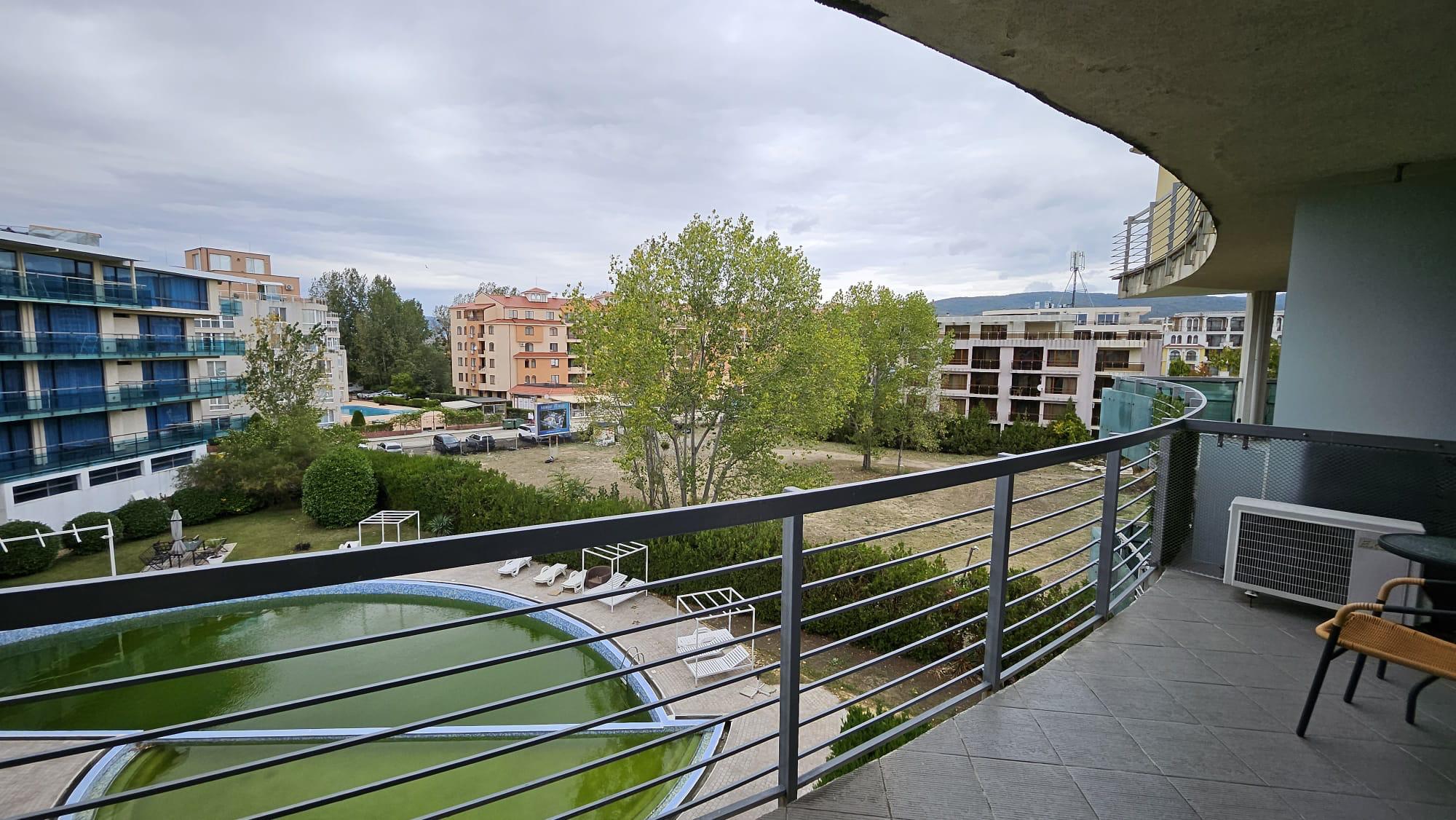 Двухкомнатная квартира с видом на бассейн в комплексе Riviera Blue, Солнечный Берег ID: 107498 - фото 3