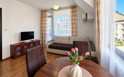Two-bedroom apartment with mountain view in the Rainbow 1 complex, Saint Vlas ID: 111185