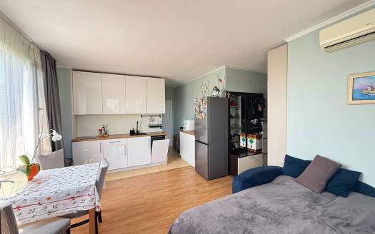 Двустаен апартамент с добра площ в комплекс Macon Residence, Свети Влас ID: 110209