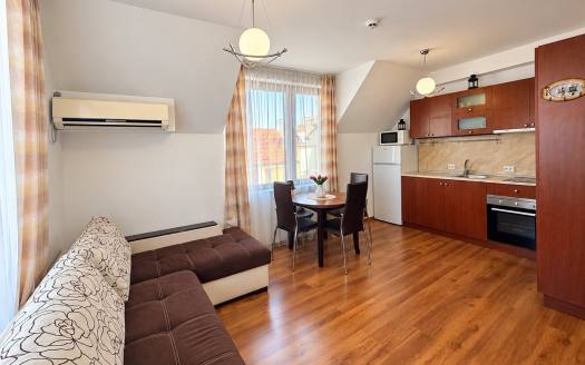 Two-bedroom apartment with mountain view in the Rainbow 1 complex, Saint Vlas ID: 111185