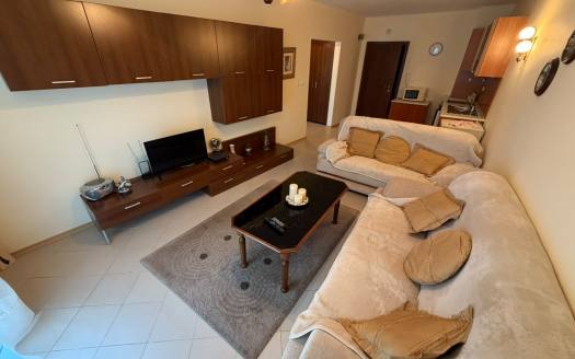 Two-bedroom apartment with low maintenance fee in Blue Pearl Apartments, Sunny Beach ID: 111034